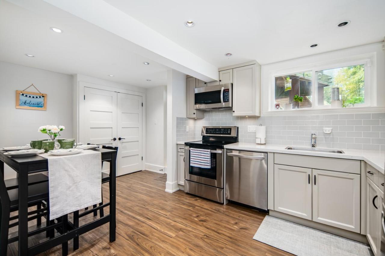 Gorgeous 4 Bedroom Garden Level Suite At Vancouver West & Ubc Extérieur photo